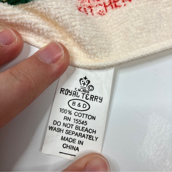 3/$30 Lot of 4 Vintage Royal Terry Christmas Hand Towels - Picture 5 of 10